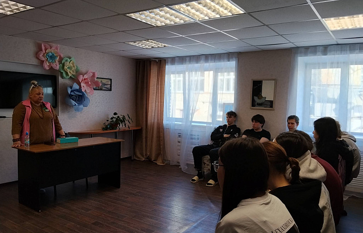 Прошла встреча со специалистом Центра репродуктивного здоровья, координатором Благотворительного Фонда «Радость материнства» – Ириной Георгиевной Трофимовой.