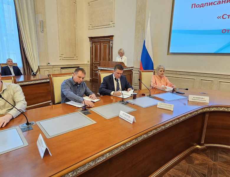Строитель будущего: в Правительстве региона подписаны соглашения с кластерами по подготовке кадров.