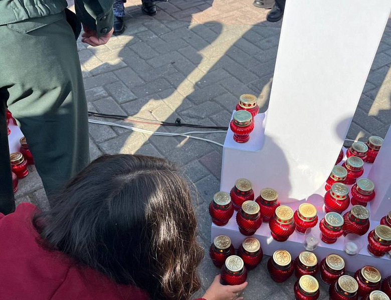 В продолжении памятной даты студенты НАСК почтили память жертв Беслана