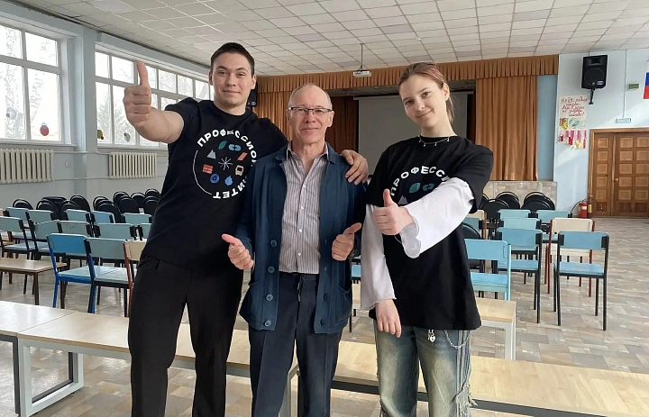 Амбассадоры Новосибирского архитектурно-строительного колледжа: о профессиях школьникам 65-й школы.
