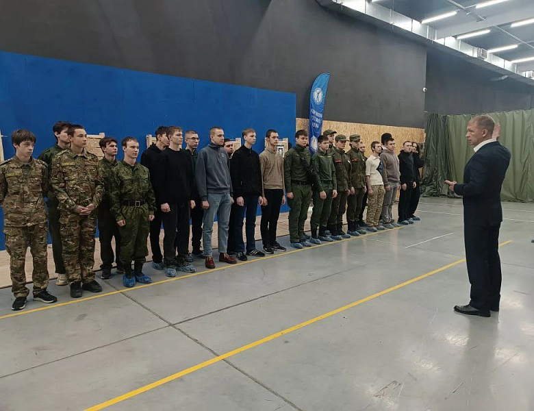 Меткий выстрел в честь защитников Отечества: Новосибирск определил лучших стрелков!