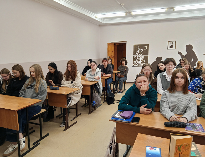 Знакомство с творчеством новосибирских авторов.