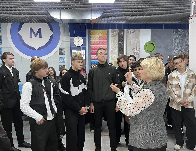 «Строитель будущего»: Новосибирский архитектурно-строительный колледж торжественно открыл новый учебный год для первокурсников.