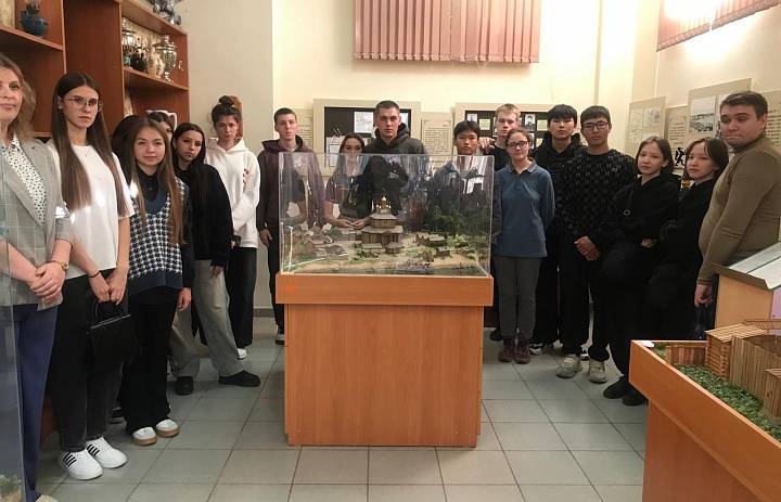 Посещение «Центра истории развития Ленинского района имени Д.А.Бакурова»  