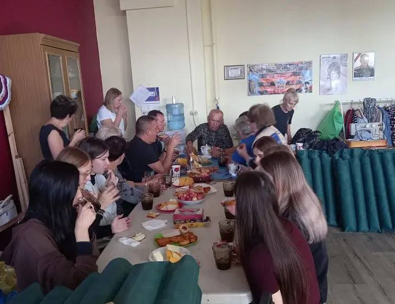 В новом учебном году мы продолжаем активную помощь в работе Фонда СвоихНебросаем