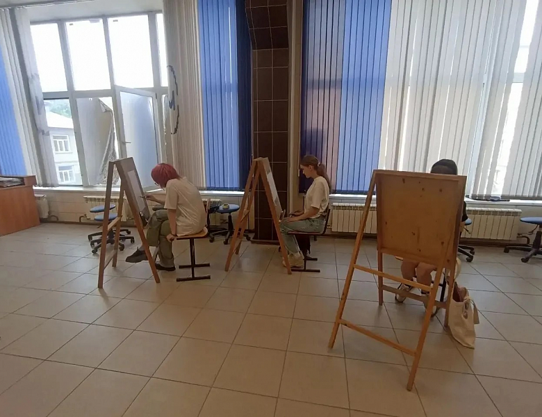 Новосибирский архитектурно-строительный колледж запустил подготовительный курс «Рисунок» для будущих абитуриентов