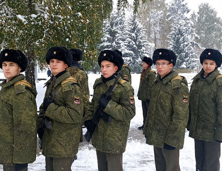 Вахта Памяти у Монумента Славы.