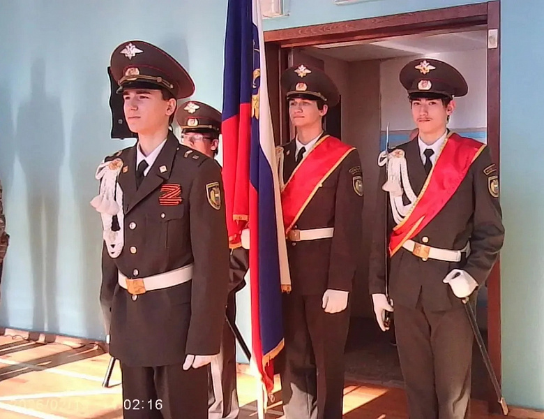 «Я служу России!» в Новосибирском архитектурно-строительном колледже — не просто весёлый квест ко Дню защитника Отечества, а целая лаборатория мужества, взаимовыручки и профессиональной сноровки!