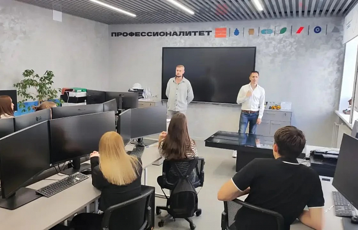 Cтуденты направления «Строительство и эксплуатация зданий и сооружений» пообщались с лидерами рынка!