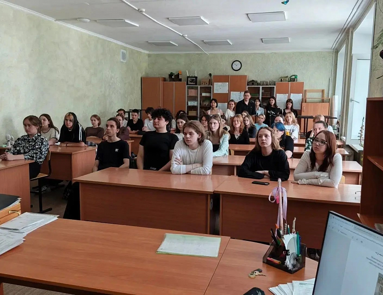В Новосибирском архитектурно-строительном колледже почтили память героев Великой Отечественной войны