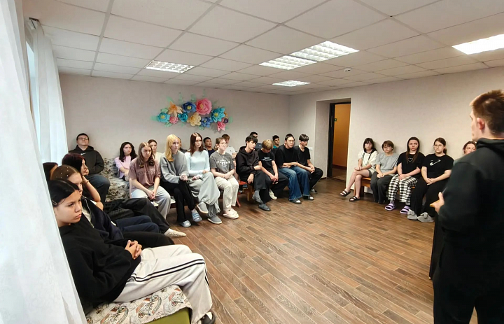 Студенты общежития узнали о возможностях участия в народной дружине «Витязь»