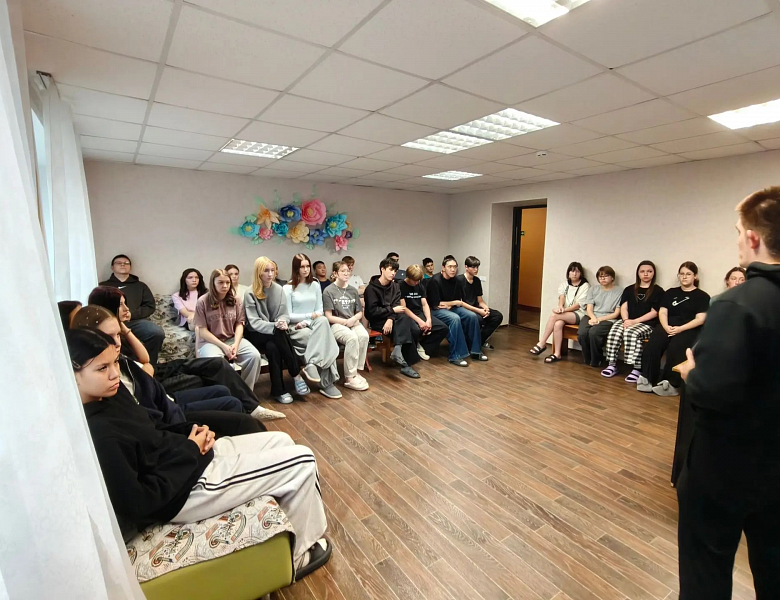 Студенты общежития узнали о возможностях участия в народной дружине «Витязь»