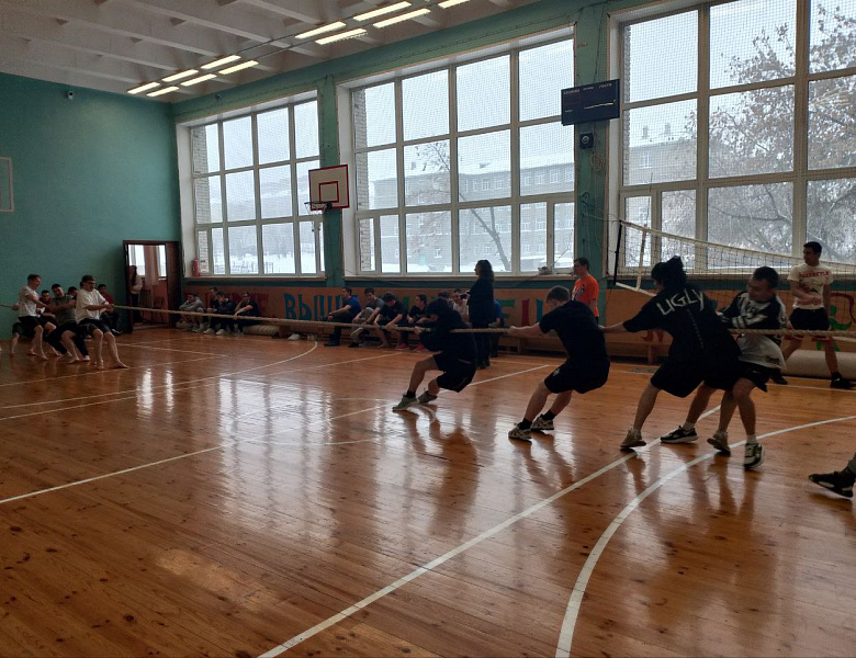Спортивно - патриотический конкурс "А ну-ка, парни!"