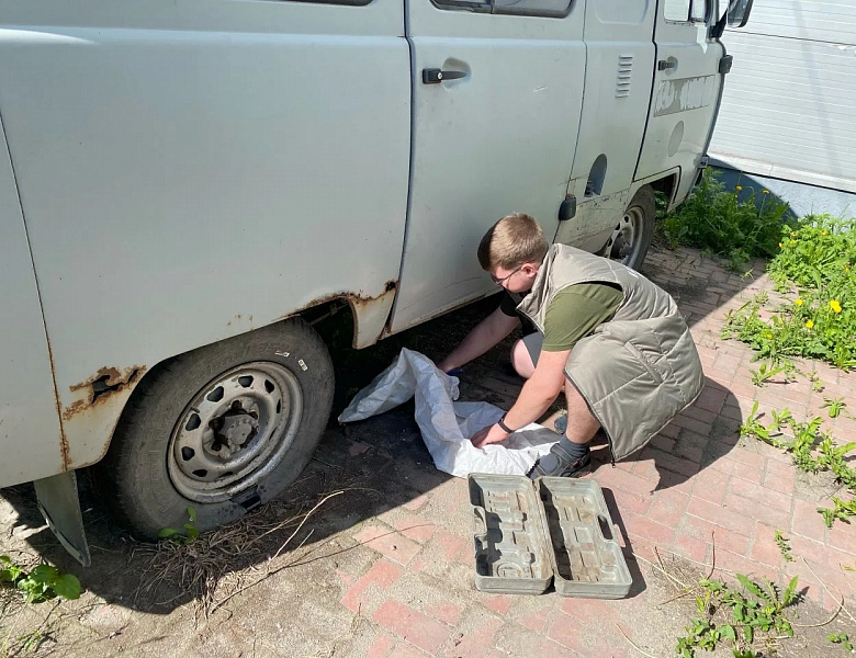 Волонтёры активно принимали участие в подготовки автомобилей "буханок" для нужд СВО