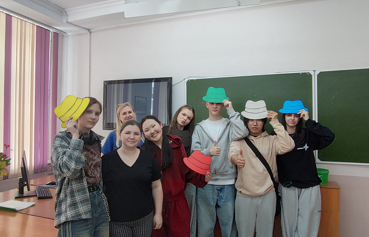 Как увидеть больше, чем кажется: опыт «6 шляп мышления»   