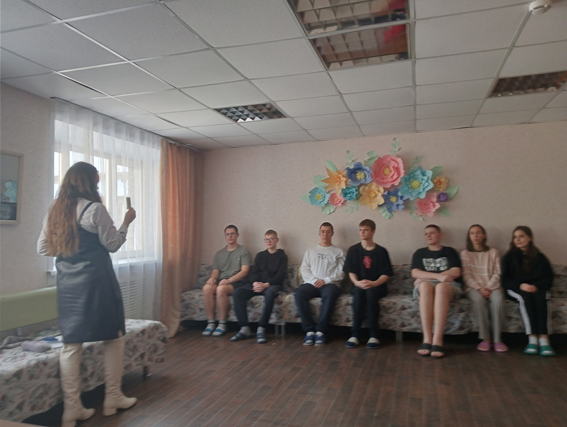 Занятие со специалистом центра психолого-педагогической помощи молодежи «Прометей»