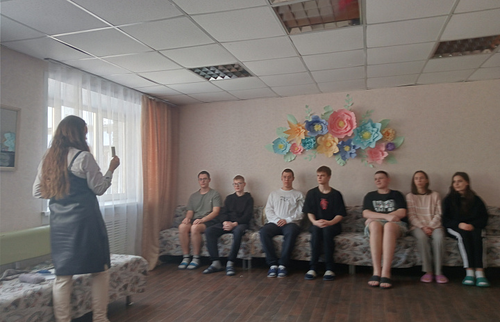Занятие со специалистом центра психолого-педагогической помощи молодежи «Прометей»